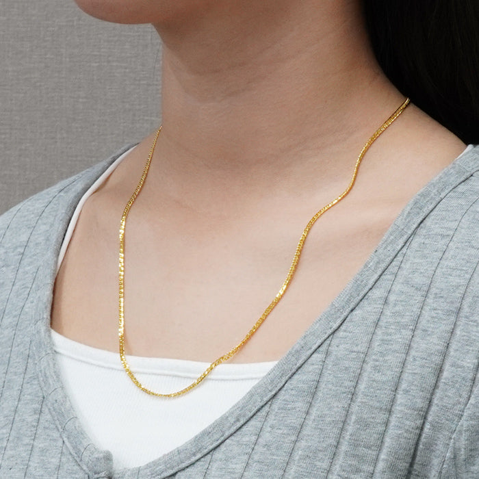 K24喜平ネックレス 着用イメージ レディースファッション アクセサリー ジュエリー