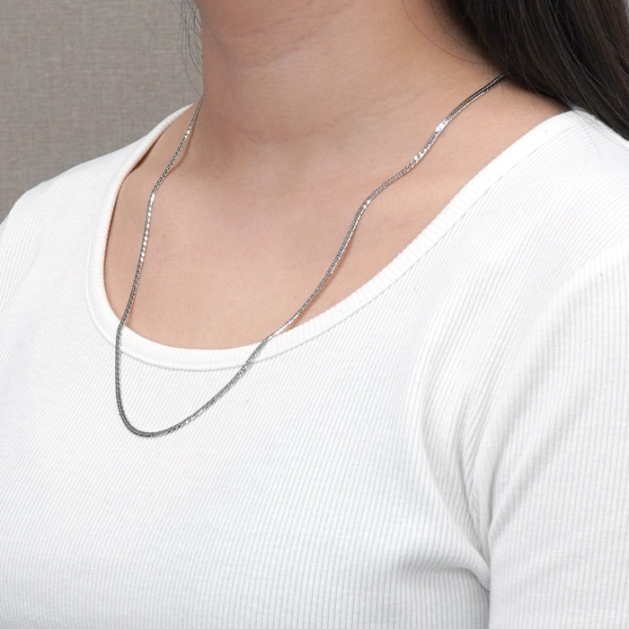 Pt1000喜平ネックレス 着用イメージ メンズファッション アクセサリー レディースジュエリー 横から